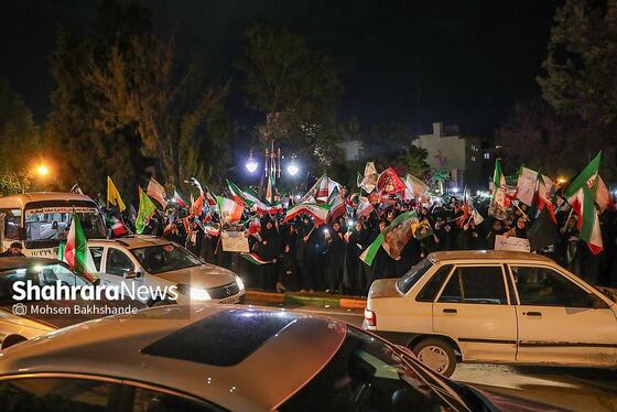 گزارش تصویری | سی‌ونهمین شب شکوه حضور مردم در خیابان‌های مشهد ۱