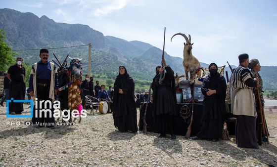 در رسای «برنو»، نماد ایستادگی عشایر مقابل دشمن