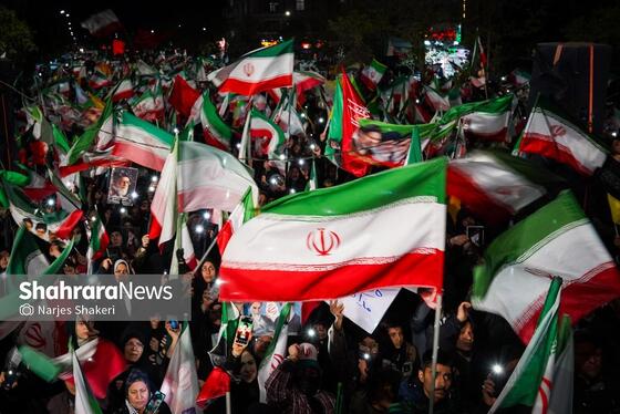 گزارش تصویری | سی‌ونهمین شب شکوه حضور مردم در خیابان‌های مشهد ۲