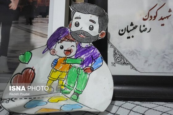 گزارش تصویری | میناب؛ چهلمین روز شهادت دانش‌آموزان مدرسه شجره طیبه