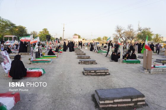 گزارش تصویری | میناب؛ چهلمین روز شهادت دانش‌آموزان مدرسه شجره طیبه
