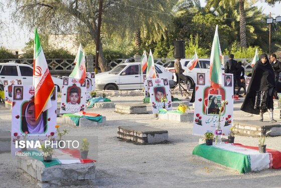 گزارش تصویری | میناب؛ چهلمین روز شهادت دانش‌آموزان مدرسه شجره طیبه