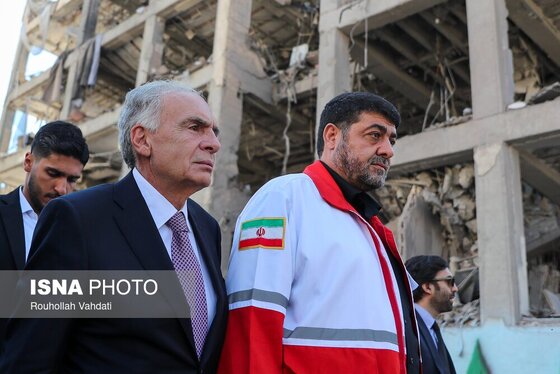 گزارش تصویری | بازدید فرستاده ویژه دبیرکل سازمان ملل از مناطق آسیب دیده از تجاوز آمریکایی - صهیونیستی