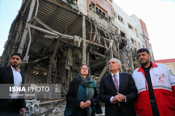 گزارش تصویری | بازدید فرستاده ویژه دبیرکل سازمان ملل از مناطق آسیب دیده از تجاوز آمریکایی - صهیونیستی