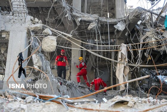گزارش تصویری | بازدید فرستاده ویژه دبیرکل سازمان ملل از مناطق آسیب دیده از تجاوز آمریکایی - صهیونیستی