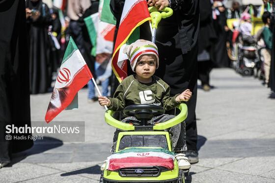 گزارش تصویری| راهپیمایی کالسکه سواران در اربعین رهبر شهید انقلاب در مشهد