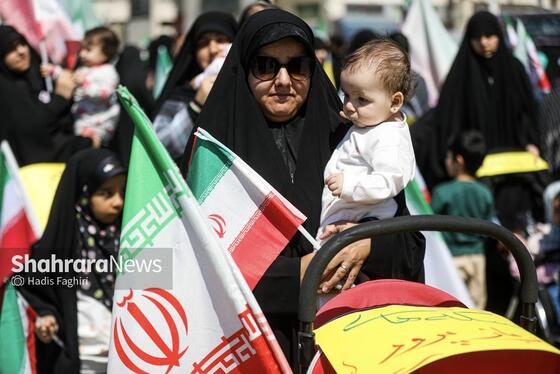 گزارش تصویری| راهپیمایی کالسکه سواران در اربعین رهبر شهید انقلاب در مشهد