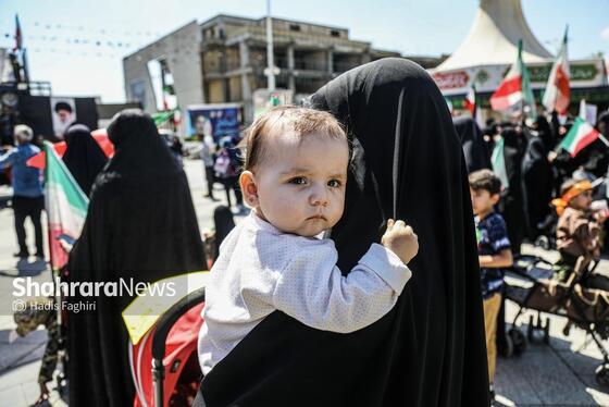 گزارش تصویری| راهپیمایی کالسکه سواران در اربعین رهبر شهید انقلاب در مشهد