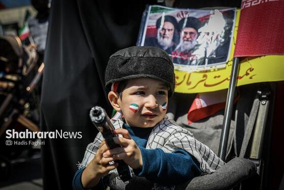 گزارش تصویری| راهپیمایی کالسکه سواران در اربعین رهبر شهید انقلاب در مشهد