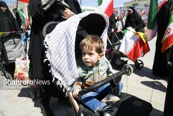 گزارش تصویری| راهپیمایی کالسکه سواران در اربعین رهبر شهید انقلاب در مشهد