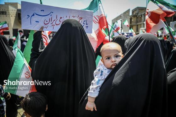 گزارش تصویری| راهپیمایی کالسکه سواران در اربعین رهبر شهید انقلاب در مشهد