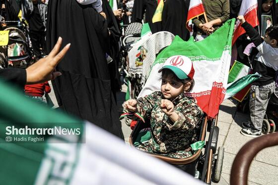 گزارش تصویری| راهپیمایی کالسکه سواران در اربعین رهبر شهید انقلاب در مشهد