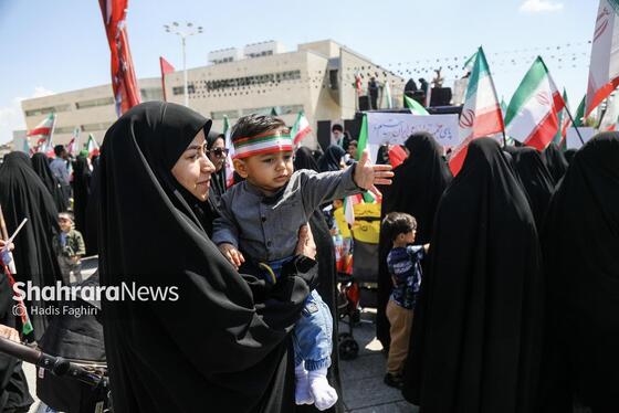 گزارش تصویری| راهپیمایی کالسکه سواران در اربعین رهبر شهید انقلاب در مشهد