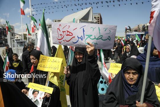 گزارش تصویری| راهپیمایی کالسکه سواران در اربعین رهبر شهید انقلاب در مشهد