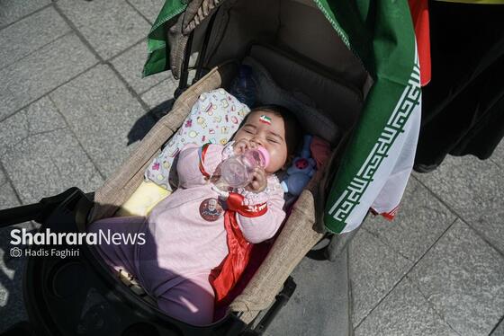 گزارش تصویری| راهپیمایی کالسکه سواران در اربعین رهبر شهید انقلاب در مشهد