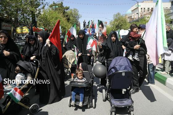 گزارش تصویری| راهپیمایی کالسکه سواران در اربعین رهبر شهید انقلاب در مشهد