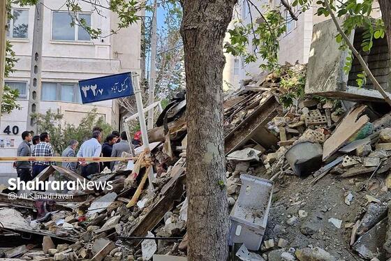 ریزش مرگبار ساختمان در مشهد | بیش از ۲۴ ساعت عملیات تجسس برای نجات محبوس شدگان زیر آوار + عکس و فیلم