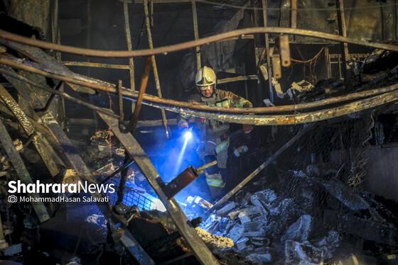 گزارش تصویری | اطفای حریق در بازار گل مشهد