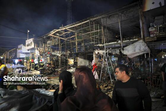 گزارش تصویری | اطفای حریق در بازار گل مشهد