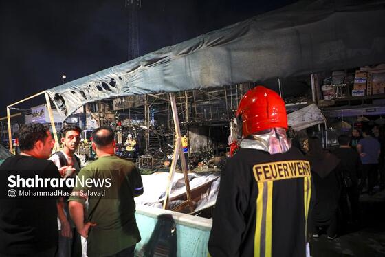 گزارش تصویری | اطفای حریق در بازار گل مشهد