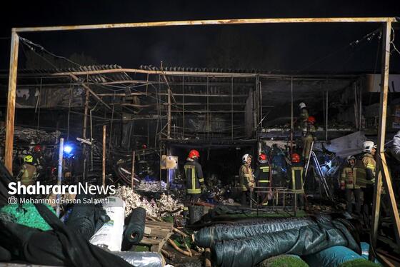 گزارش تصویری | اطفای حریق در بازار گل مشهد