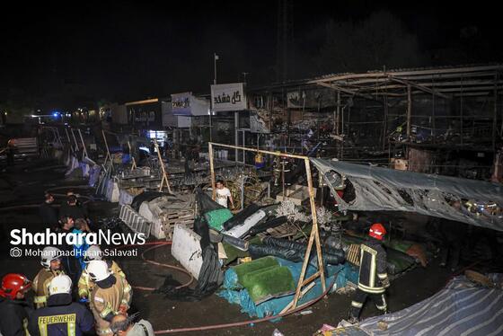 گزارش تصویری | اطفای حریق در بازار گل مشهد