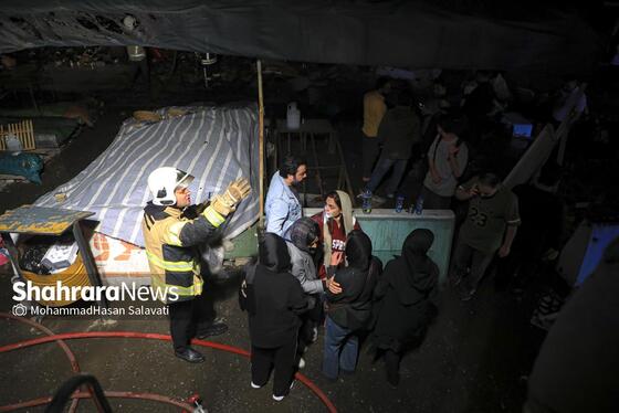 گزارش تصویری | اطفای حریق در بازار گل مشهد