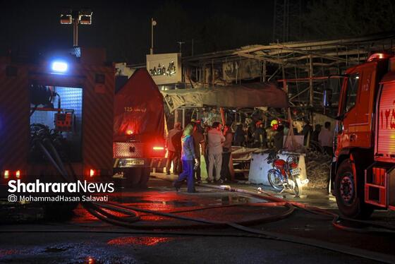 گزارش تصویری | اطفای حریق در بازار گل مشهد