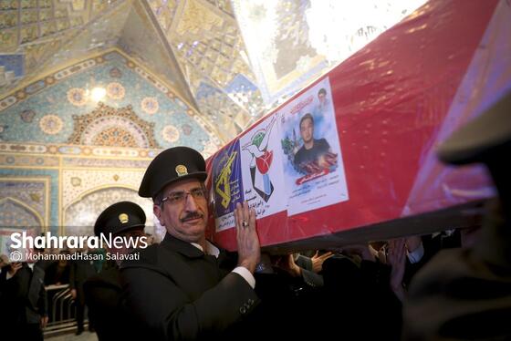 گزارش تصویری |  وداع با پیکر مطهر ۵ شهید خراسانی حمله آمریکایی-صهیونی در حرم مطهر رضوی