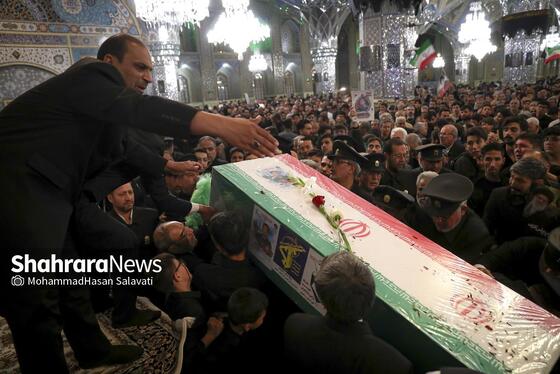 گزارش تصویری |  وداع با پیکر مطهر ۵ شهید خراسانی حمله آمریکایی-صهیونی در حرم مطهر رضوی