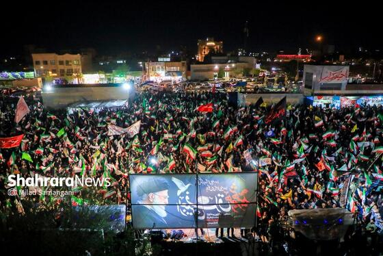 گزارش تصویری | چهل‌ودومین شب ایستادگی مردم در خیابان و تشییع پیکر یک شهید جنگ رمضان در مشهد