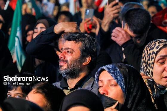 گزارش تصویری | چهل‌ودومین شب ایستادگی مردم در خیابان و تشییع پیکر یک شهید جنگ رمضان در مشهد