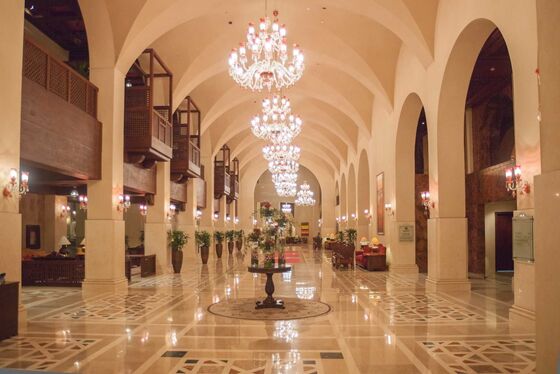 هتل سرینا از آفریقا و آسیای مرکزی تا جنوب آسیا | همه چیز درباره هتل لاکچری محل برگزاری مذاکرات ایران و آمریکا + عکس