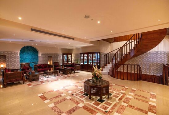 هتل سرینا از آفریقا و آسیای مرکزی تا جنوب آسیا | همه چیز درباره هتل لاکچری محل برگزاری مذاکرات ایران و آمریکا + عکس