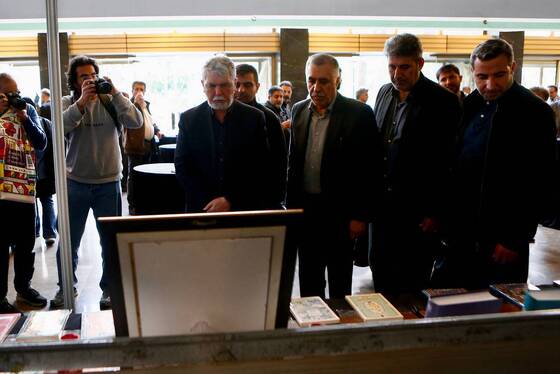 گزارش تصویری | برگزاری آیین سوگ شهادت «امین ملت ایران» به یاد رهبر شهید انقلاب با حضور هنرمندان