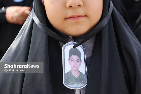 گزارش تصویری | طرح کاشت نهال به یاد دانش آموزان شهید مدرسه میناب