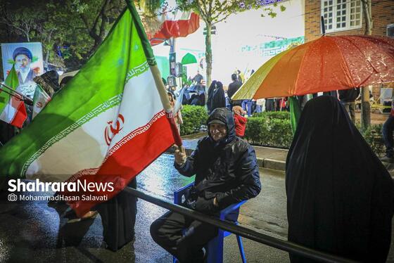 گزارش تصویری | موج چهل و ششم حضور حماسی مردم مشهد زیر باران رحمت الهی