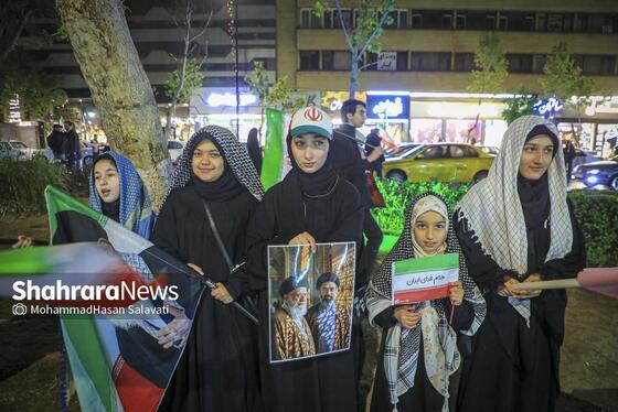 گزارش تصویری | موج چهل و ششم حضور حماسی مردم مشهد زیر باران رحمت الهی