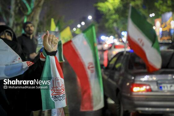 گزارش تصویری | موج چهل و ششم حضور حماسی مردم مشهد زیر باران رحمت الهی