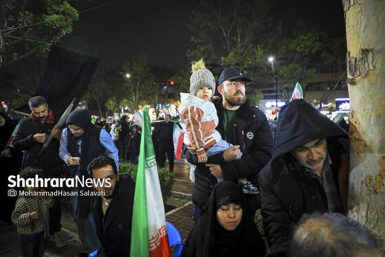 گزارش تصویری | موج چهل و ششم حضور حماسی مردم مشهد زیر باران رحمت الهی