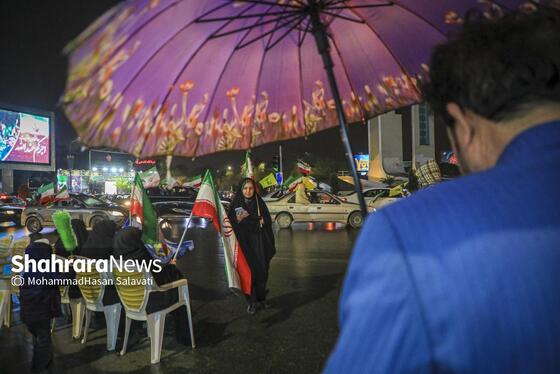 گزارش تصویری | موج چهل و ششم حضور حماسی مردم مشهد زیر باران رحمت الهی