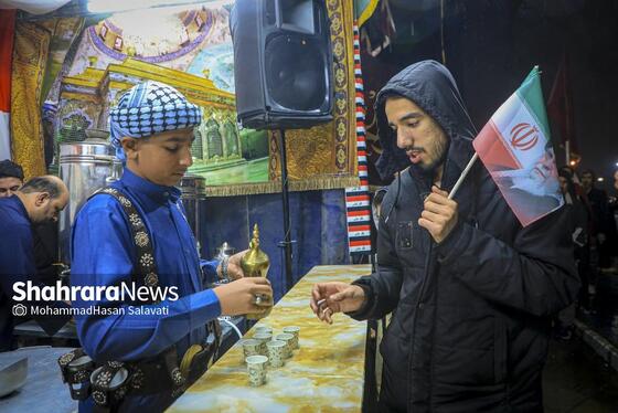 گزارش تصویری | موج چهل و ششم حضور حماسی مردم مشهد زیر باران رحمت الهی