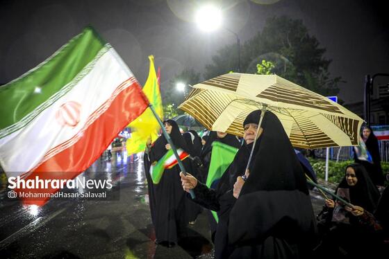 گزارش تصویری | موج چهل و ششم حضور حماسی مردم مشهد زیر باران رحمت الهی