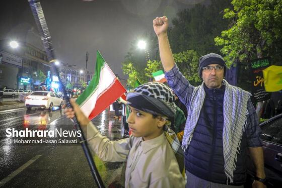 گزارش تصویری | موج چهل و ششم حضور حماسی مردم مشهد زیر باران رحمت الهی