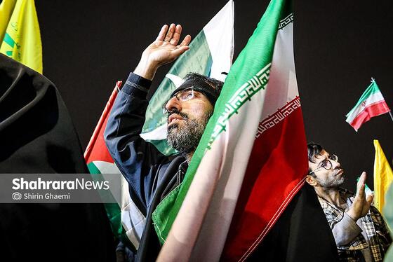 گزارش تصویری | چهل و هفتمین شب حضور حماسی مردم در خیابان | همبستگی پاکستانی های مقیم مشهد با ملت ایران