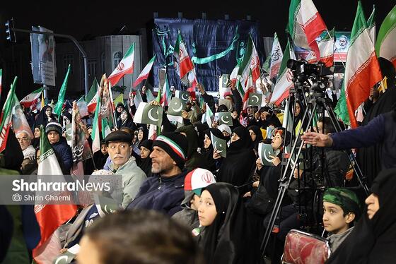 گزارش تصویری | چهل و هفتمین شب حضور حماسی مردم در خیابان | همبستگی پاکستانی های مقیم مشهد با ملت ایران