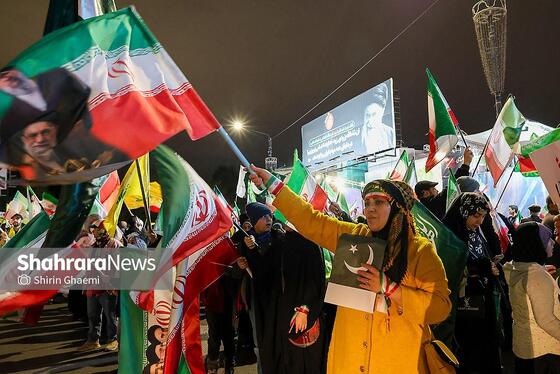 گزارش تصویری | چهل و هفتمین شب حضور حماسی مردم در خیابان | همبستگی پاکستانی های مقیم مشهد با ملت ایران