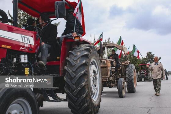 گزارش تصویری | رژه خودرویی کشاورزان منطقه توس مشهد در حمایت از نیرو‌های مسلح