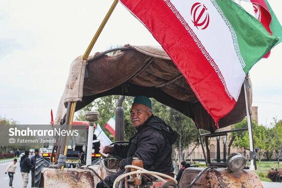 گزارش تصویری | رژه خودرویی کشاورزان منطقه توس مشهد در حمایت از نیرو‌های مسلح