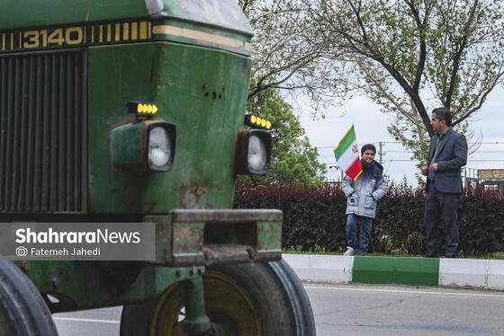 گزارش تصویری | رژه خودرویی کشاورزان منطقه توس مشهد در حمایت از نیرو‌های مسلح